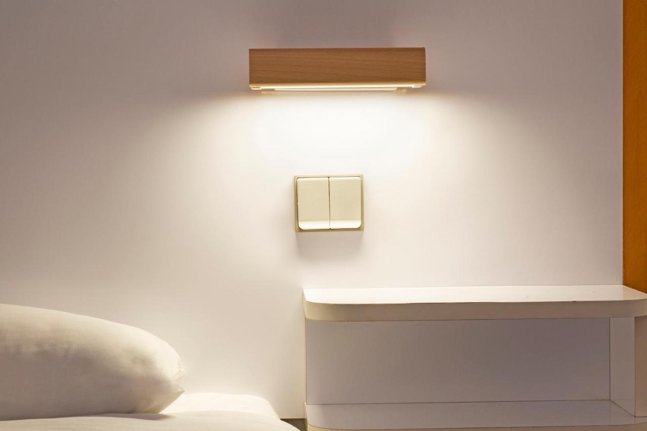 Ferienwohnung Mister Bed Saran Exterior foto