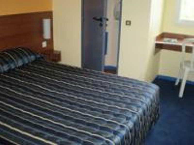 Ferienwohnung Mister Bed Saran Exterior foto